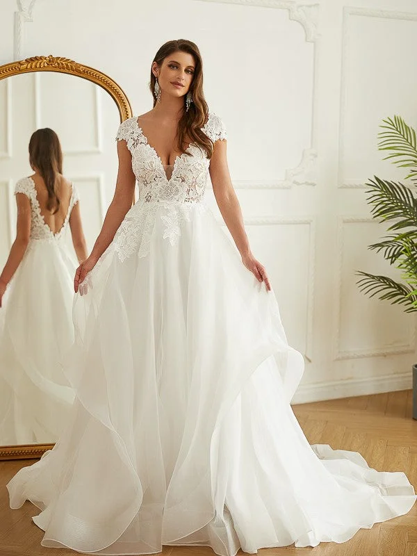 A-Line/Princess Organza Lace V-neck Short Sleeves Court Train Wedding Dresses